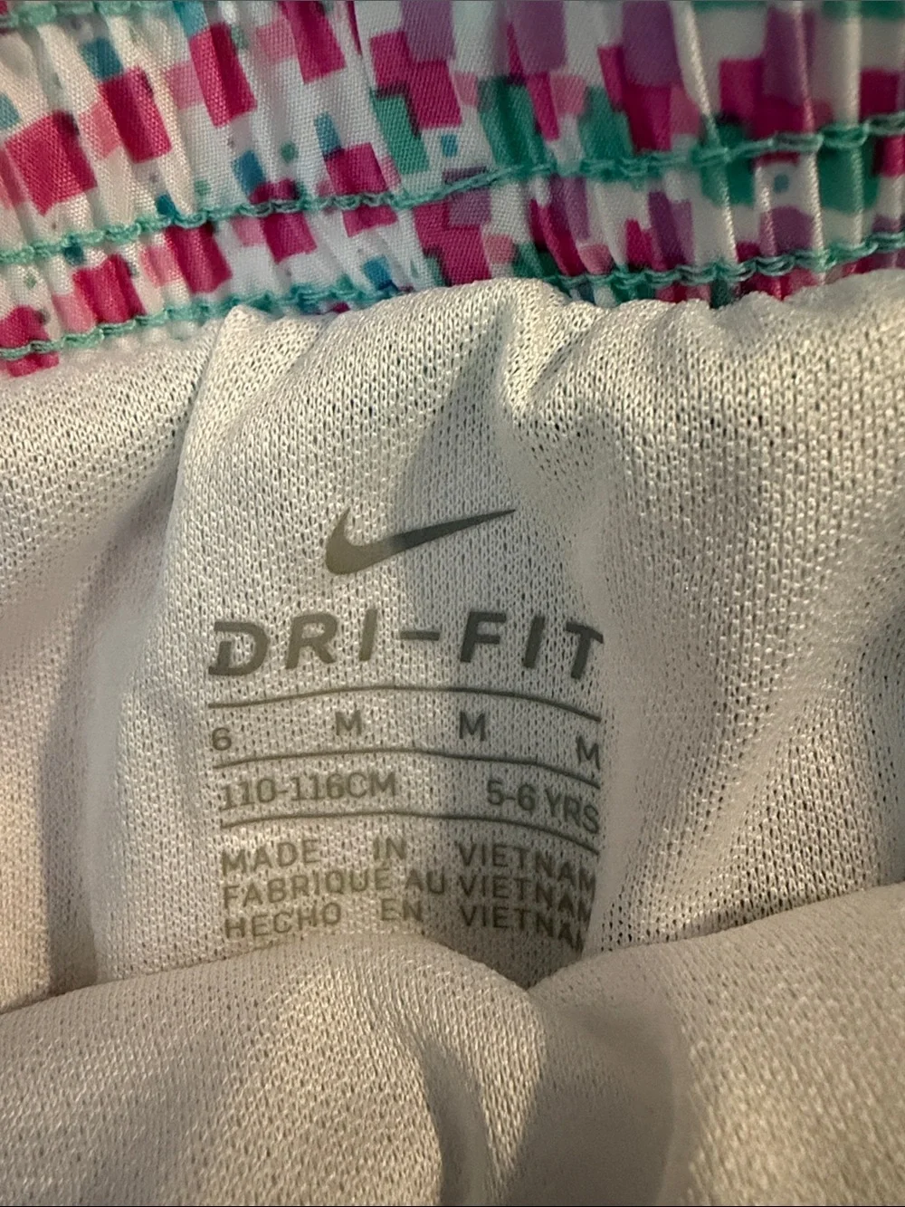Nike Pink & Teal Girls Heart Dri-FIT Tee and Patterned Shorts - Picture 4 of 5